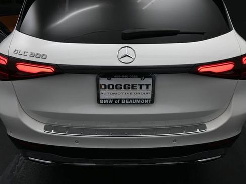Used 2024 Mercedes-Benz GLC 300 image 12