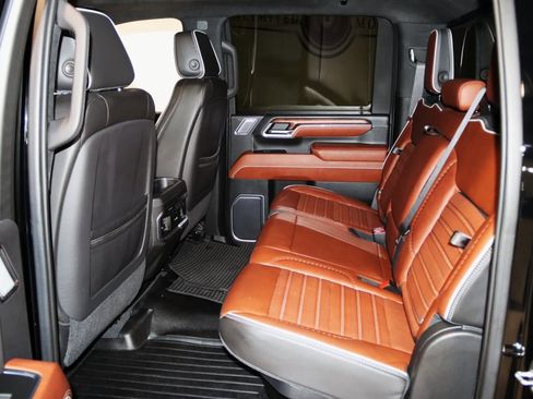 Used 2024 GMC Sierra 3500 Denali Ultimate image 74