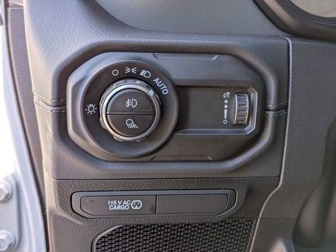 New 2026 Jeep Gladiator Mojave image 18