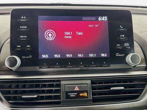 Used 2018 Honda Accord LX image 17