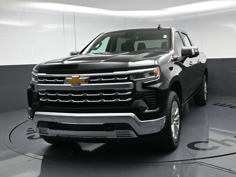 Used 2024 Chevrolet Silverado 1500 LTZ w/ Z71 Off-Road Package AWD/4WD image 11