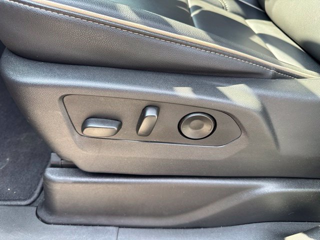 Used 2026 GMC Yukon Elevation AWD/4WD image 33