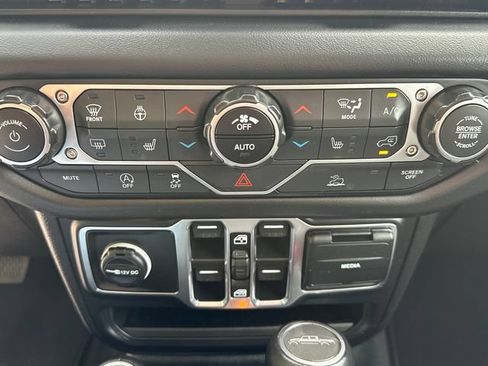 Used 2025 Jeep Gladiator Sport AWD/4WD image 31