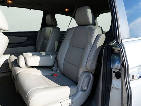 Used 2016 Honda Odyssey EX-L image 12