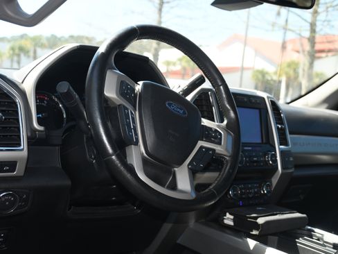 Used 2018 Ford F350 Lariat w/ Lariat Ultimate Package image 9