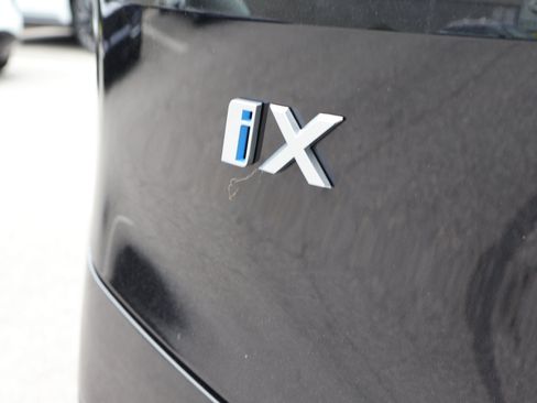 Used 2025 BMW iX xDrive50 w/ Convenience Package AWD/4WD image 9