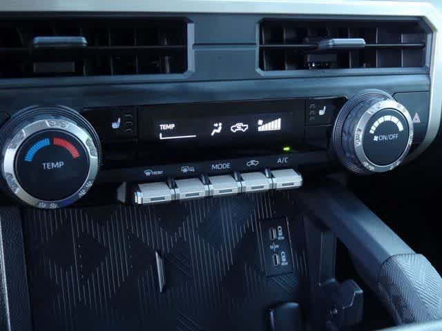 Used 2025 Toyota Tacoma SR5 AWD/4WD image 20
