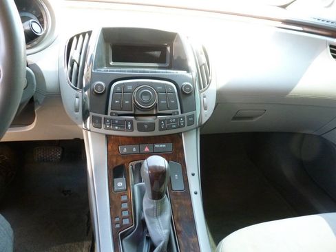 Used 2010 Buick LaCrosse CX FWD image 13