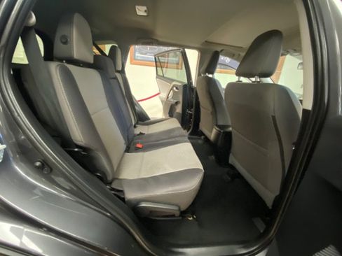 Used 2014 Toyota RAV4 XLE image 14