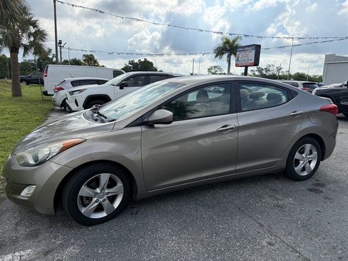 Used 2013 Hyundai Elantra GLS w/ Preferred Pkg FWD image 1