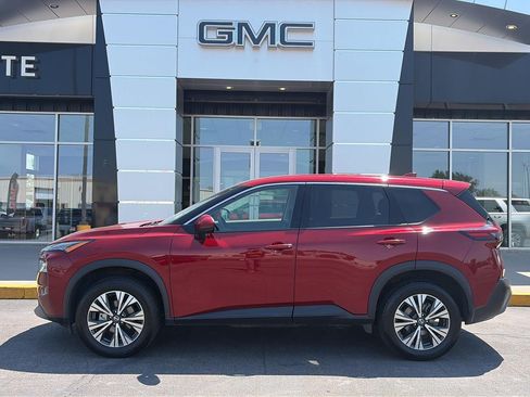 Used 2021 Nissan Rogue SV AWD/4WD image 1