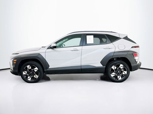 Used 2025 Hyundai Kona SEL image 4