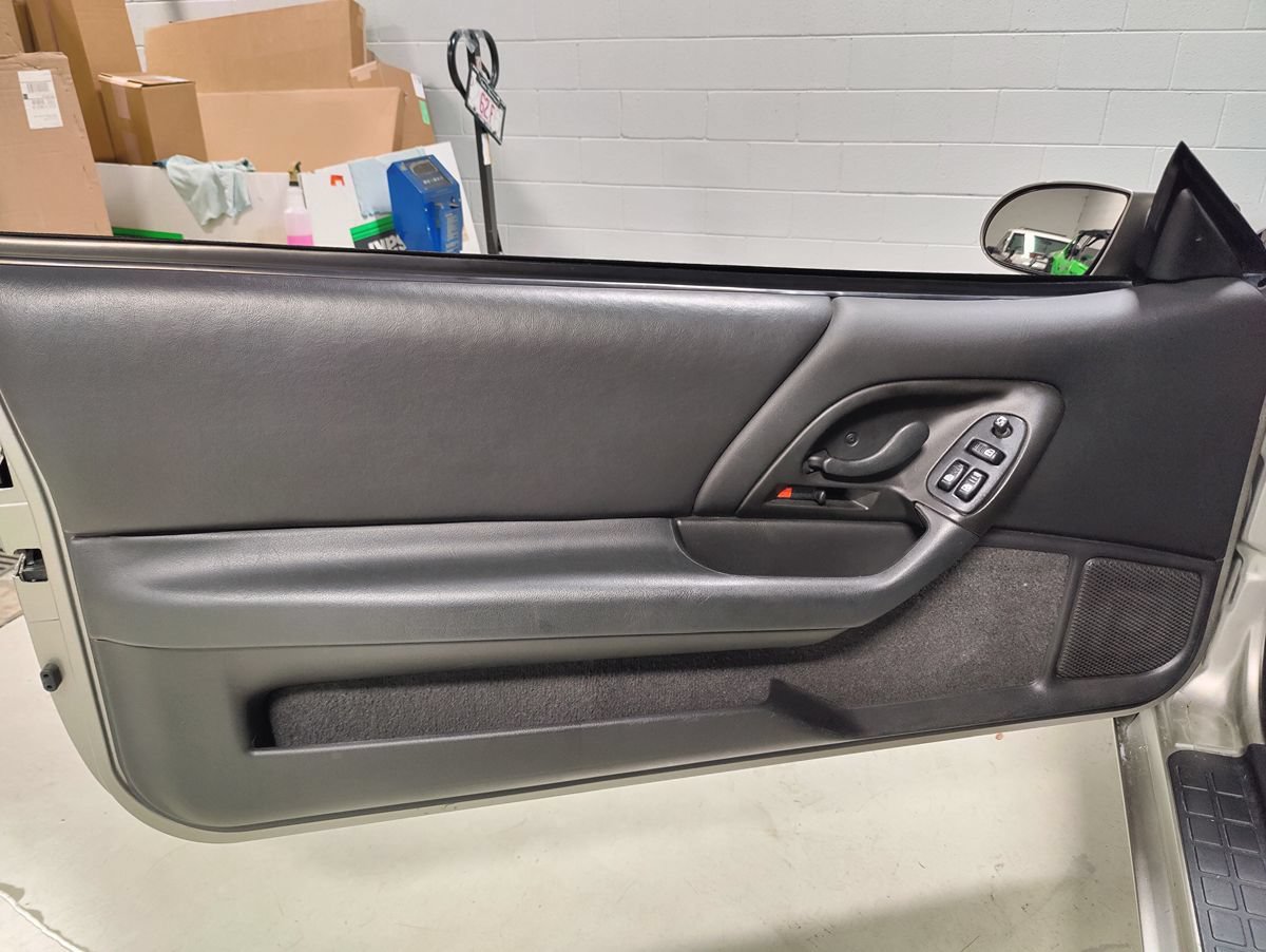 Used 2002 Chevrolet Camaro Z28 RWD image 28