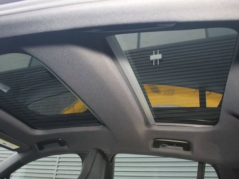 New 2025 Porsche Panamera 4 image 24