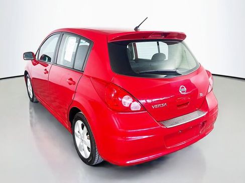 Used 2010 Nissan Versa Hatchback w/ Premium Pkg FWD image 6