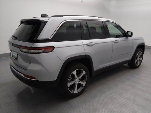 Used 2023 Jeep Grand Cherokee 4WD 4xe w/ Luxury Tech Group II image 10
