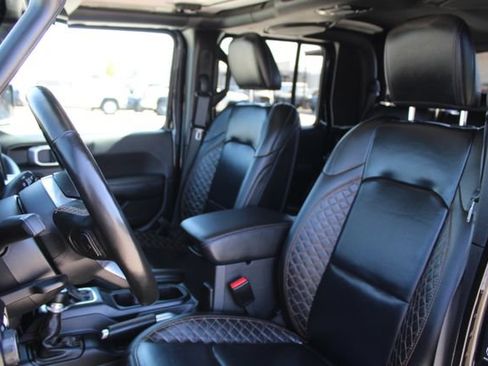 Used 2022 Jeep Gladiator Overland AWD/4WD image 42