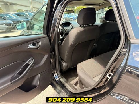 Used 2018 Ford Focus SE FWD image 22