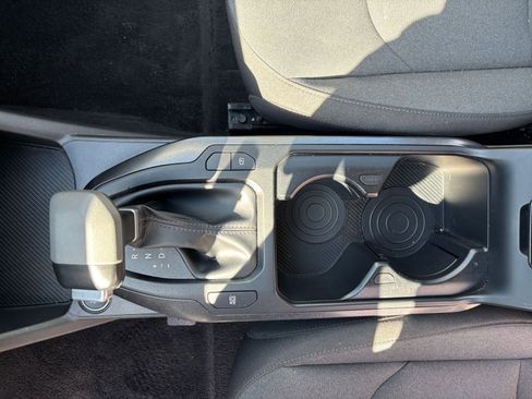 Used 2025 Kia K4 LXS image 41