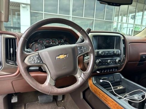 Used 2016 Chevrolet Silverado 2500 High Country w/ Duramax Plus Package AWD/4WD image 32