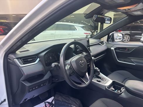 Used 2021 Toyota RAV4 SE w/ Weather & Moonroof Package image 12