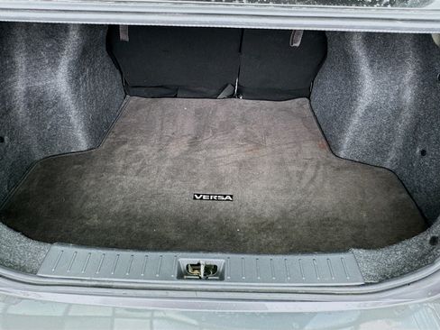 Used 2024 Nissan Versa SR w/ Electronics Package FWD image 17