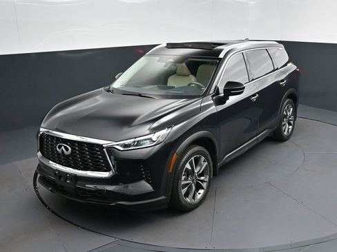 Certified 2023 INFINITI QX60 Luxe w/ Vision Package image 32