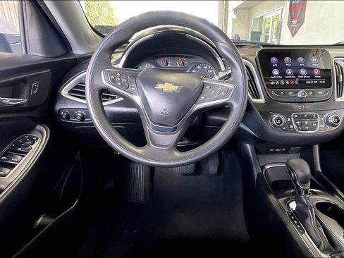 Used 2024 Chevrolet Malibu LT FWD image 5