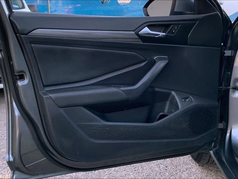 Used 2019 Volkswagen Jetta SEL w/ Cold Weather Package image 21