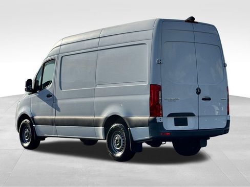 Used 2020 Mercedes-Benz Sprinter 2500 image 6