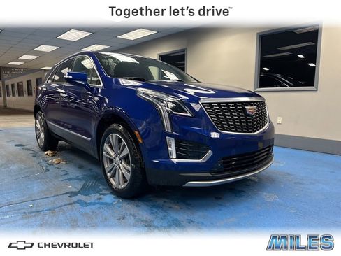 Used 2025 Cadillac XT5 Premium Luxury image 1