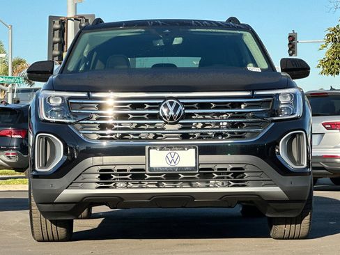 New 2026 Volkswagen Atlas SE FWD image 3