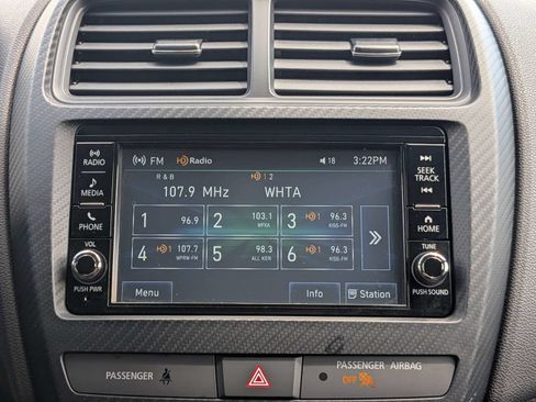 Used 2025 Mitsubishi Outlander Sport AWD image 17