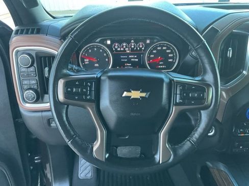 Used 2019 Chevrolet Silverado 1500 High Country w/ Technology Package image 10