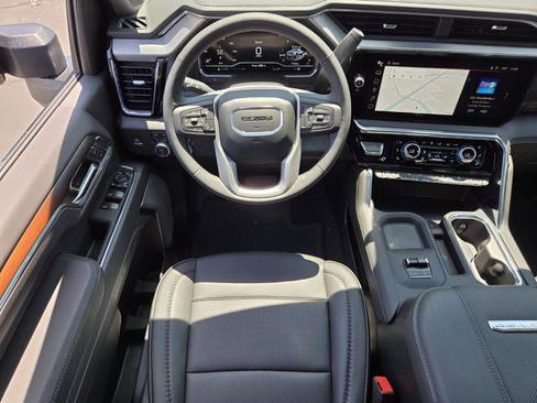 New 2025 GMC Sierra 2500 Denali w/ Denali Reserve Package image 9