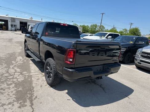 Used 2025 RAM 3500 Big Horn AWD/4WD image 18