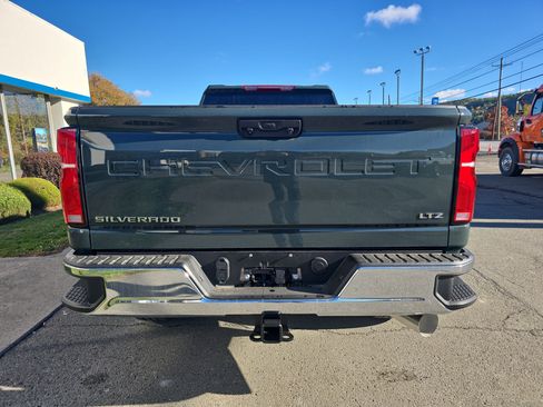 Used 2025 Chevrolet Silverado 2500 LTZ w/ Snow Plow Prep/Camper Package image 4
