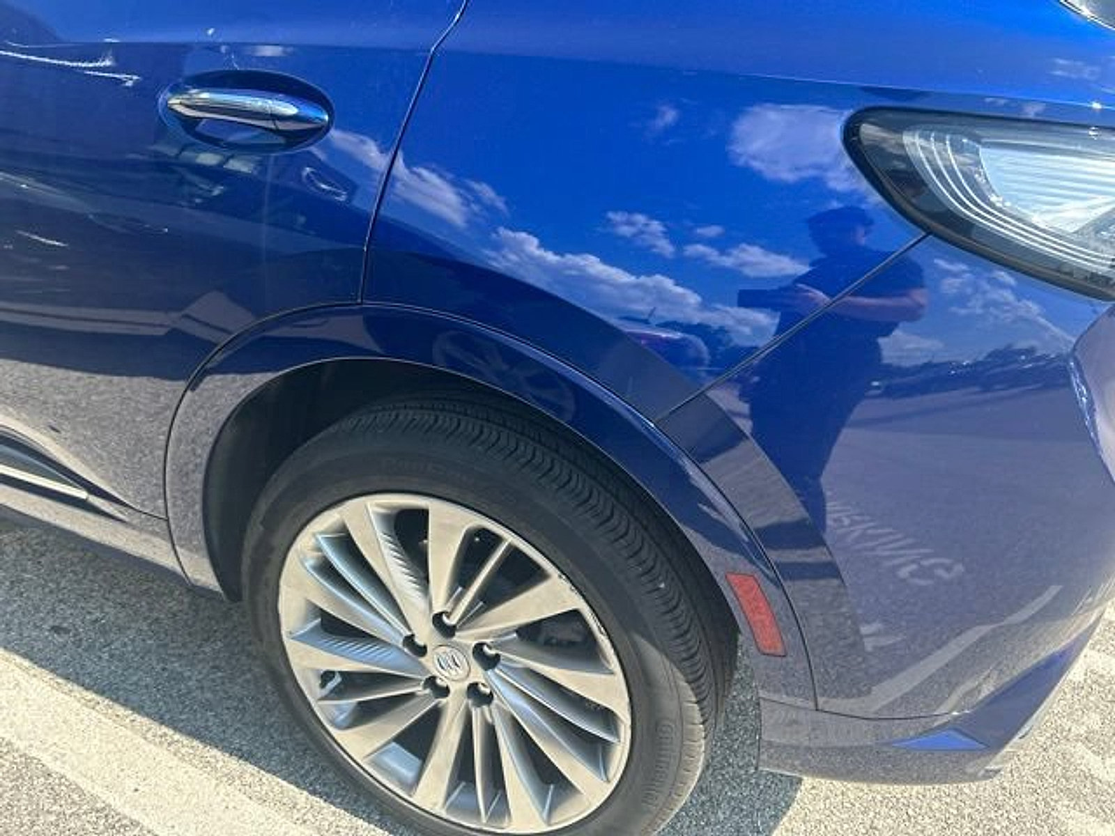 Used 2024 Buick Envision Avenir AWD/4WD image 35