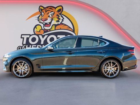 Used 2025 Genesis G70 2.5T image 8