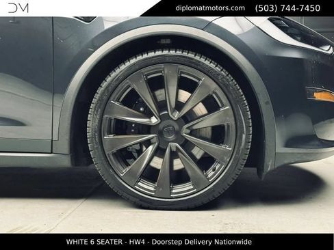 Used 2025 Tesla Model X AWD/4WD image 41