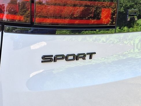 Used 2024 Land Rover Range Rover Sport Dynamic SE AWD/4WD image 25