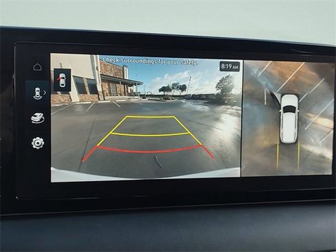 Used 2023 Hyundai Palisade SEL w/ Premium Package image 18