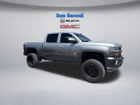 Used 2017 Chevrolet Silverado 1500 LT w/ All Star Edition AWD/4WD image 3