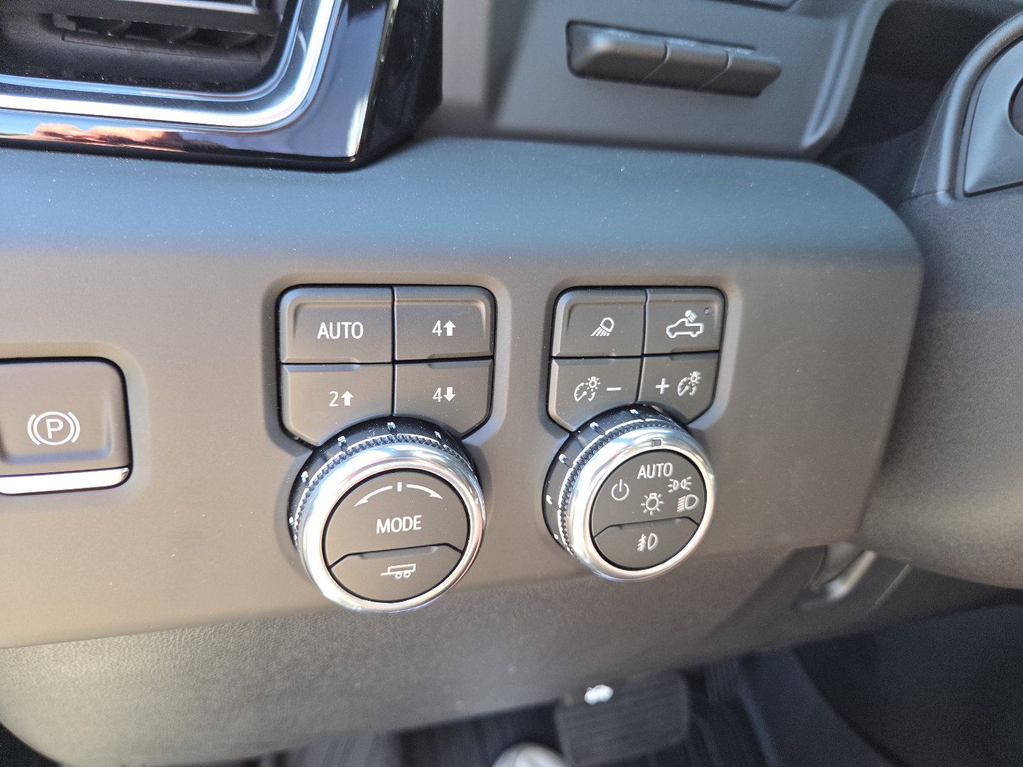 New 2026 GMC Sierra 2500 Denali Ultimate AWD/4WD image 6