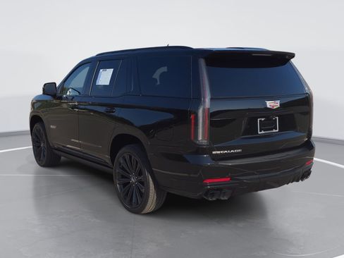 Certified 2026 Cadillac Escalade V AWD/4WD image 5