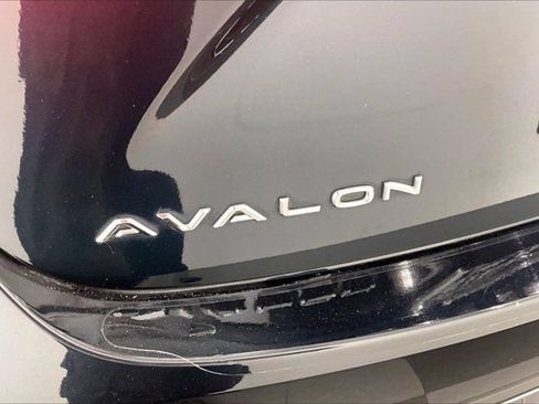 Used 2016 Toyota Avalon Limited w/ Protection Package FWD image 32