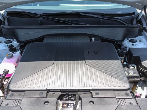 Certified 2024 Hyundai Kona SE FWD image 35