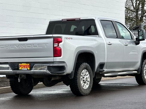 Used 2020 Chevrolet Silverado 2500 LT w/ All Star Edition image 4