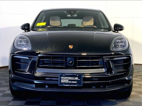 Certified 2023 Porsche Macan AWD/4WD image 10