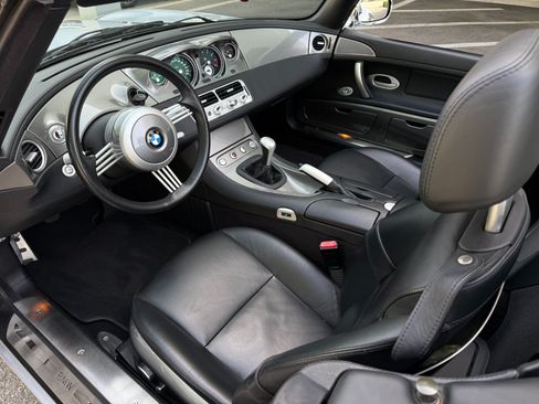 Used 2002 BMW Z8 RWD image 40
